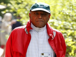 Astro Group's woes continue as key aide of T Ananda Krishnan resigns