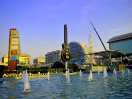 Abu Dhabi sovereign fund strikes platform deal to invest in Indian malls