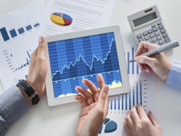 Bluestone narrows revenue gap with Caratlane