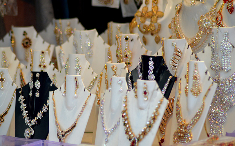 Tara Jewels eyes 49% stake in Australian jewellery retailer