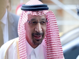Reliance's talks with Aramco on refinery stake sale continue, says Saudi minister