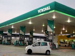 Petronas denies plan to buy stake in Bina oil refinery
