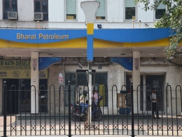 Govt to sell Bharat Petroleum, Shipping Corp in privatisation drive