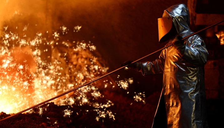 Thyssenkrupp weighs phased sale of steel division to Jindal Steel International