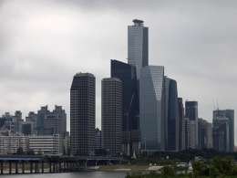 Global financial firms pivot to South Korea, cautious on China and India, survey shows